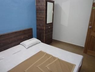 Oyo 36211 Hotel Padma Palace 우자인 외부 사진